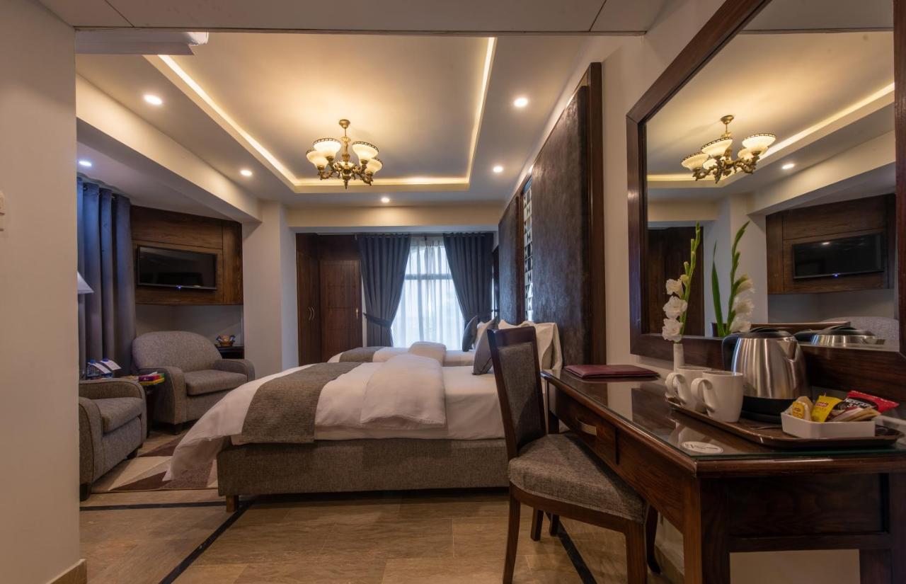 איסלמאבד Envoy Continental Hotel מראה חיצוני תמונה