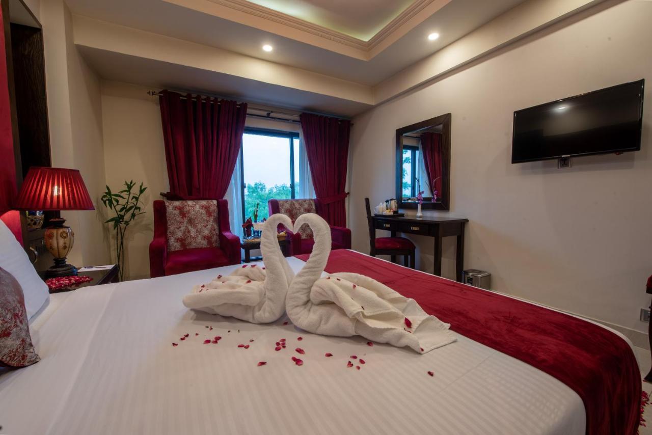 איסלמאבד Envoy Continental Hotel מראה חיצוני תמונה