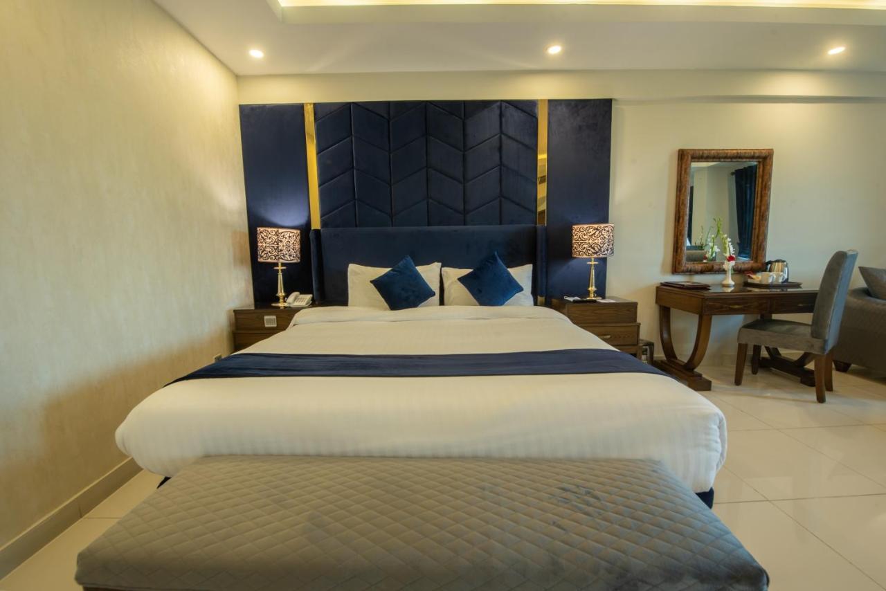 איסלמאבד Envoy Continental Hotel מראה חיצוני תמונה