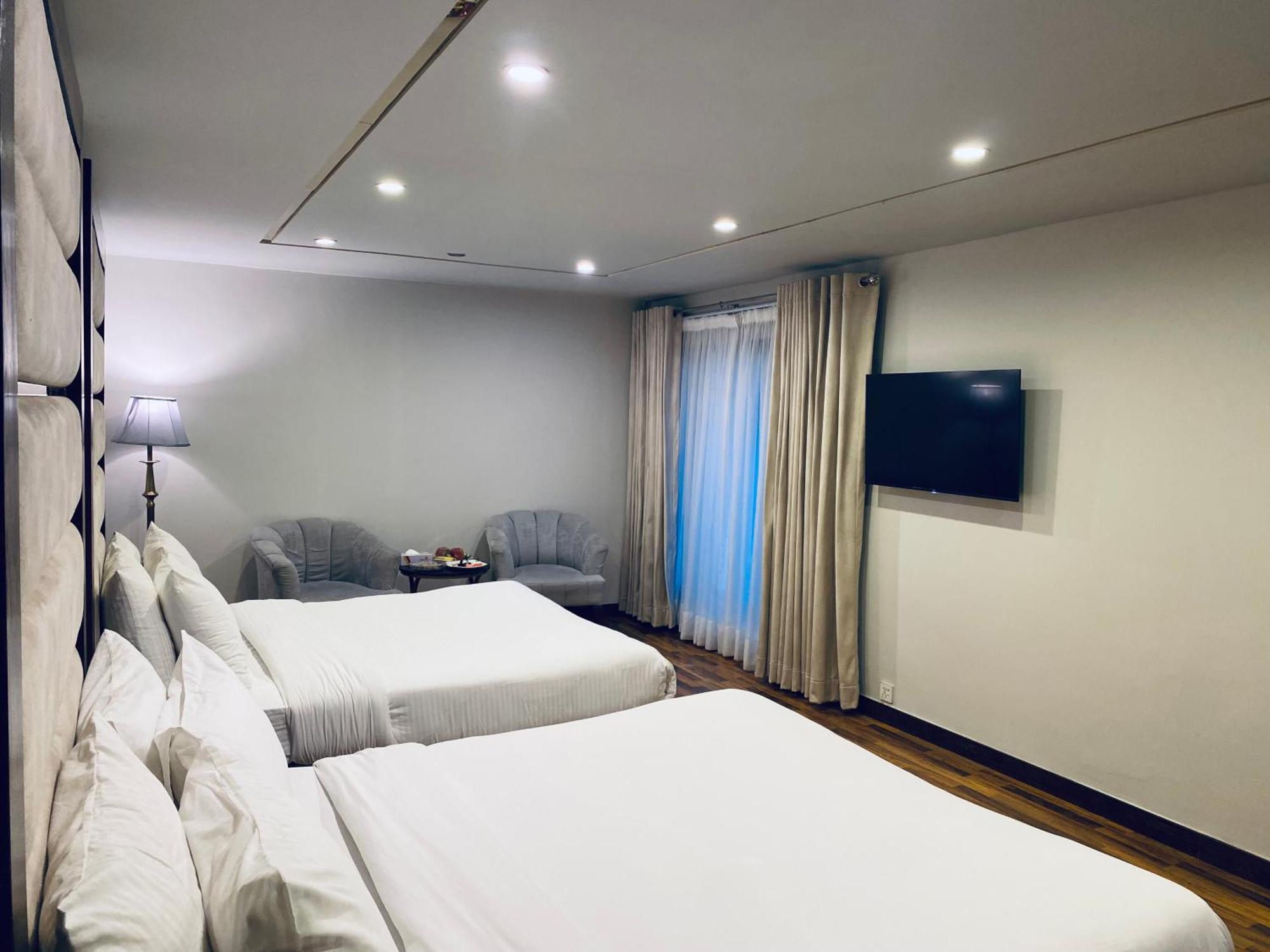איסלמאבד Envoy Continental Hotel מראה חיצוני תמונה