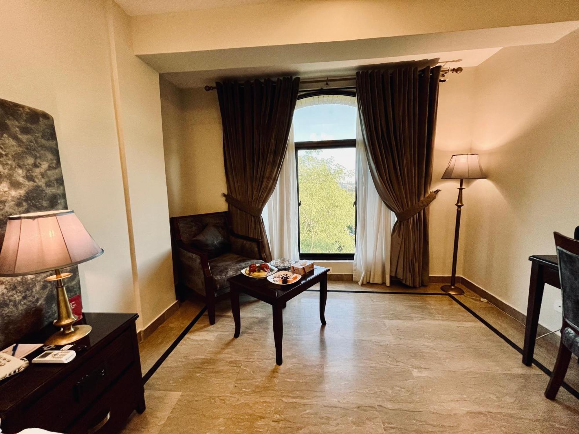 איסלמאבד Envoy Continental Hotel מראה חיצוני תמונה