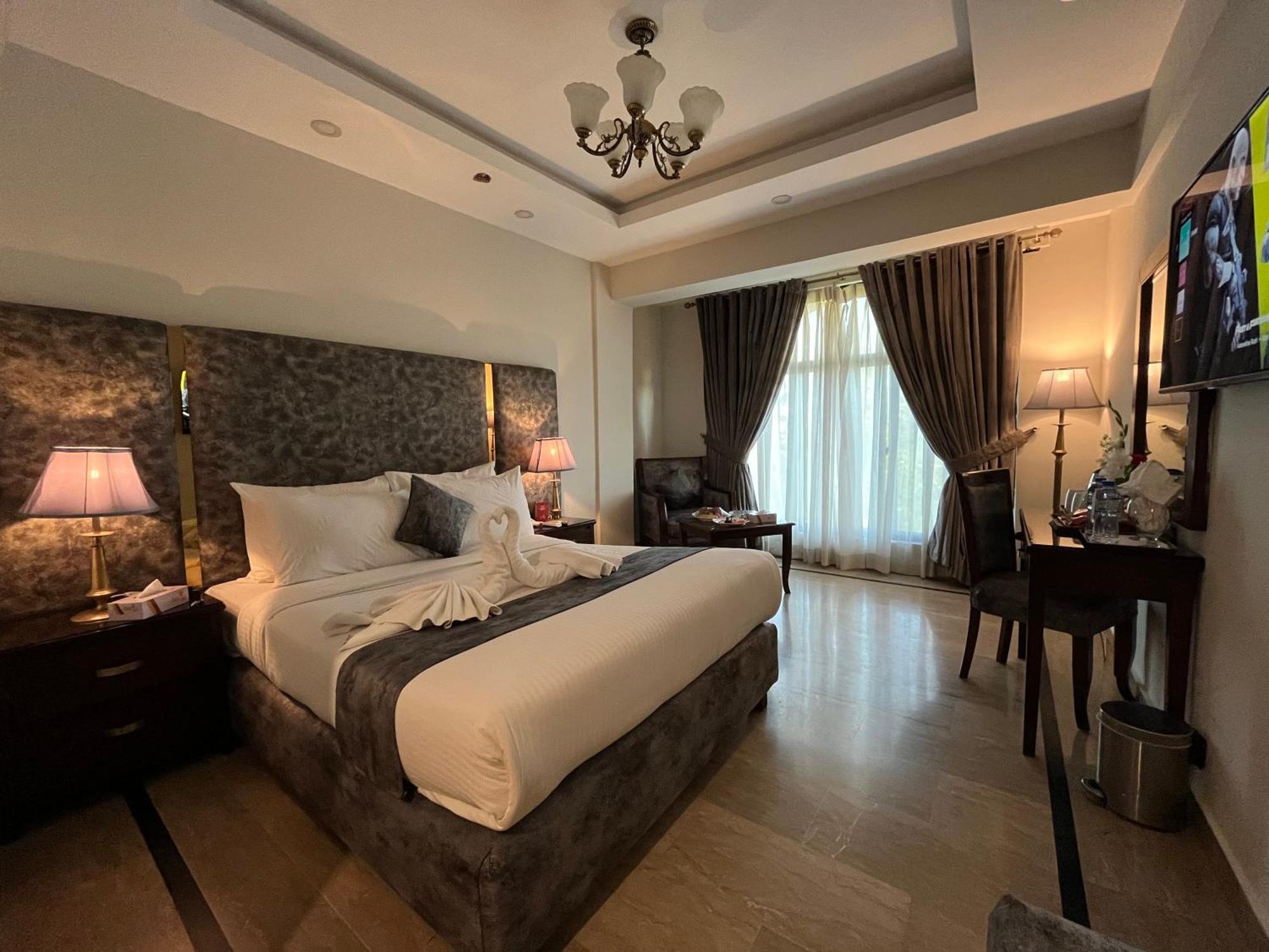 איסלמאבד Envoy Continental Hotel מראה חיצוני תמונה